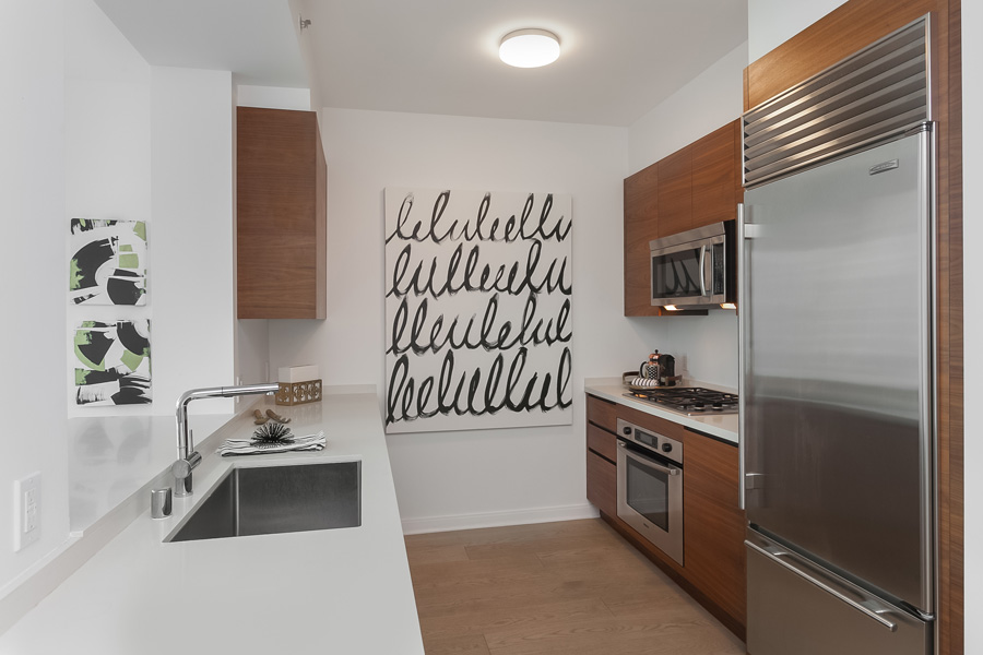 425FIRST_2407_KITCHEN2