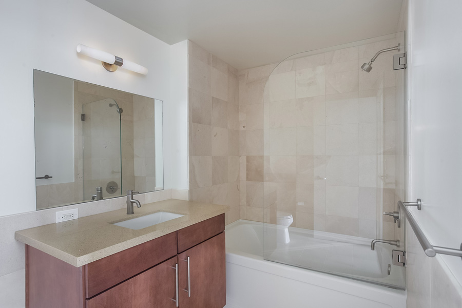 301MAIN24C_BATH