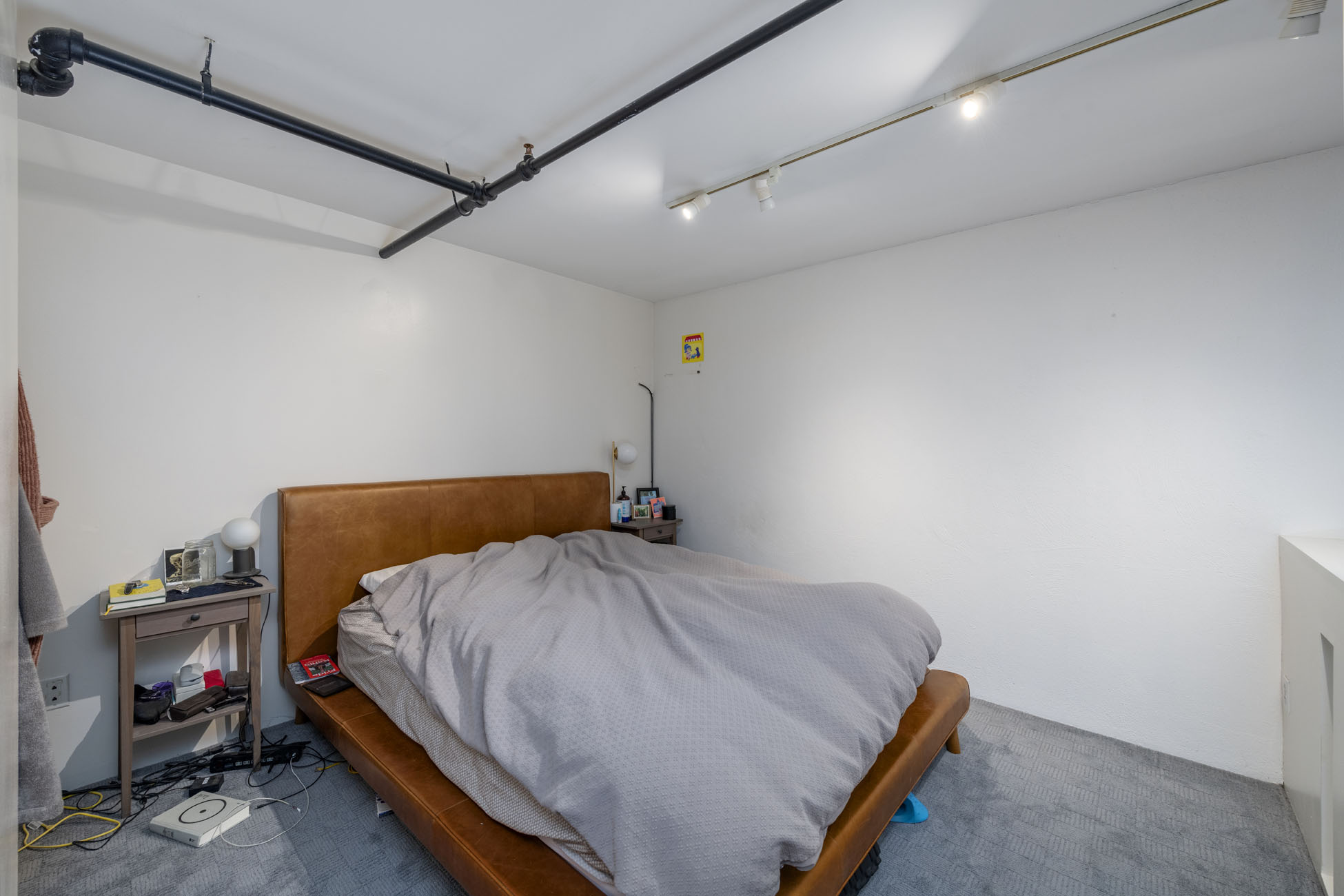 15_bedroom