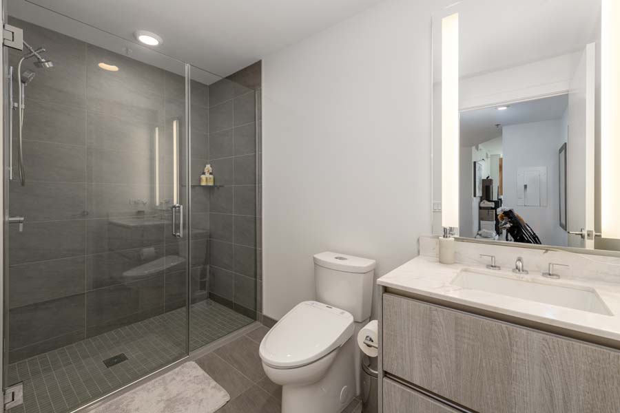 11_hall_Bath