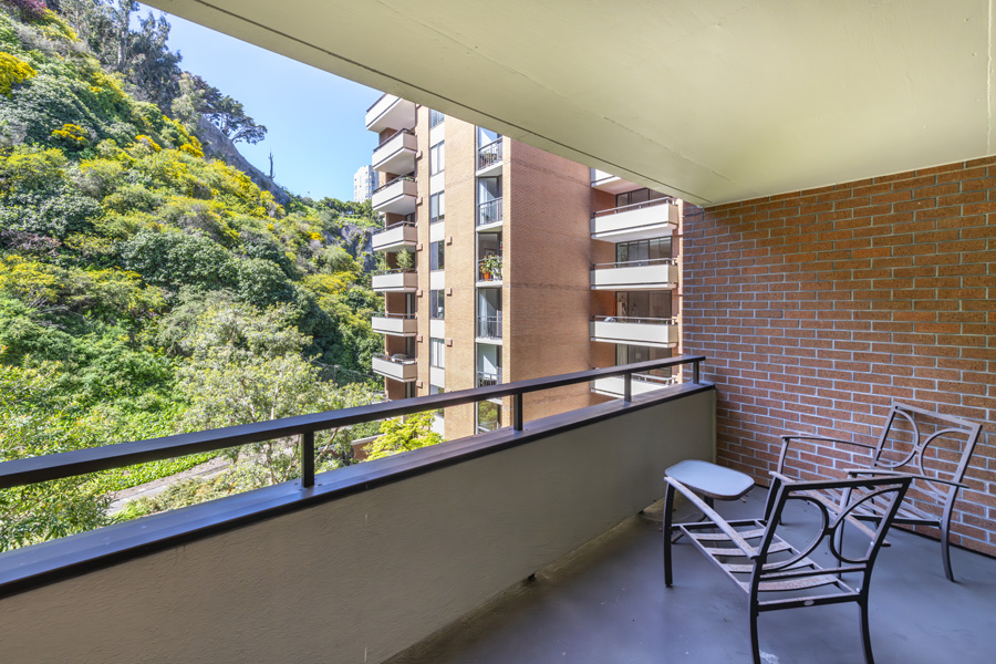 22_balcony