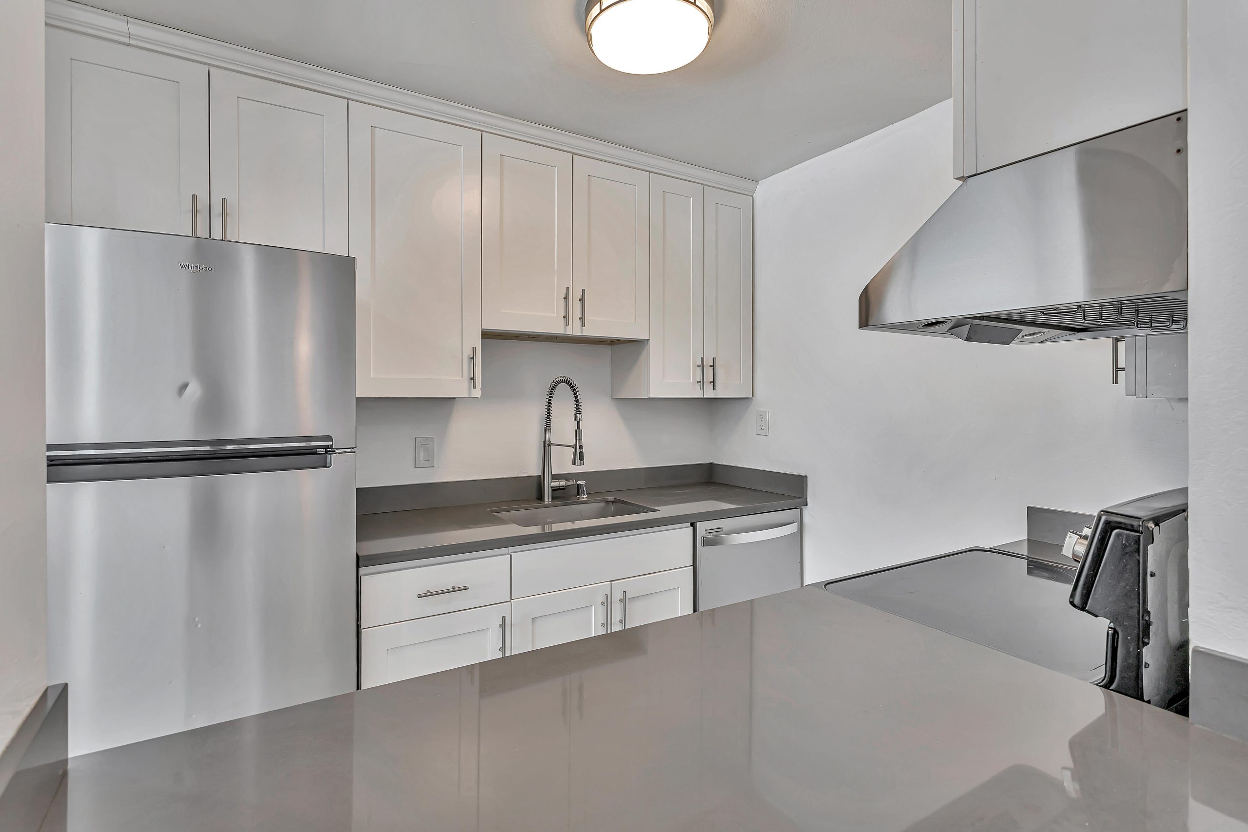 F8_46728CrawfordStreet_023