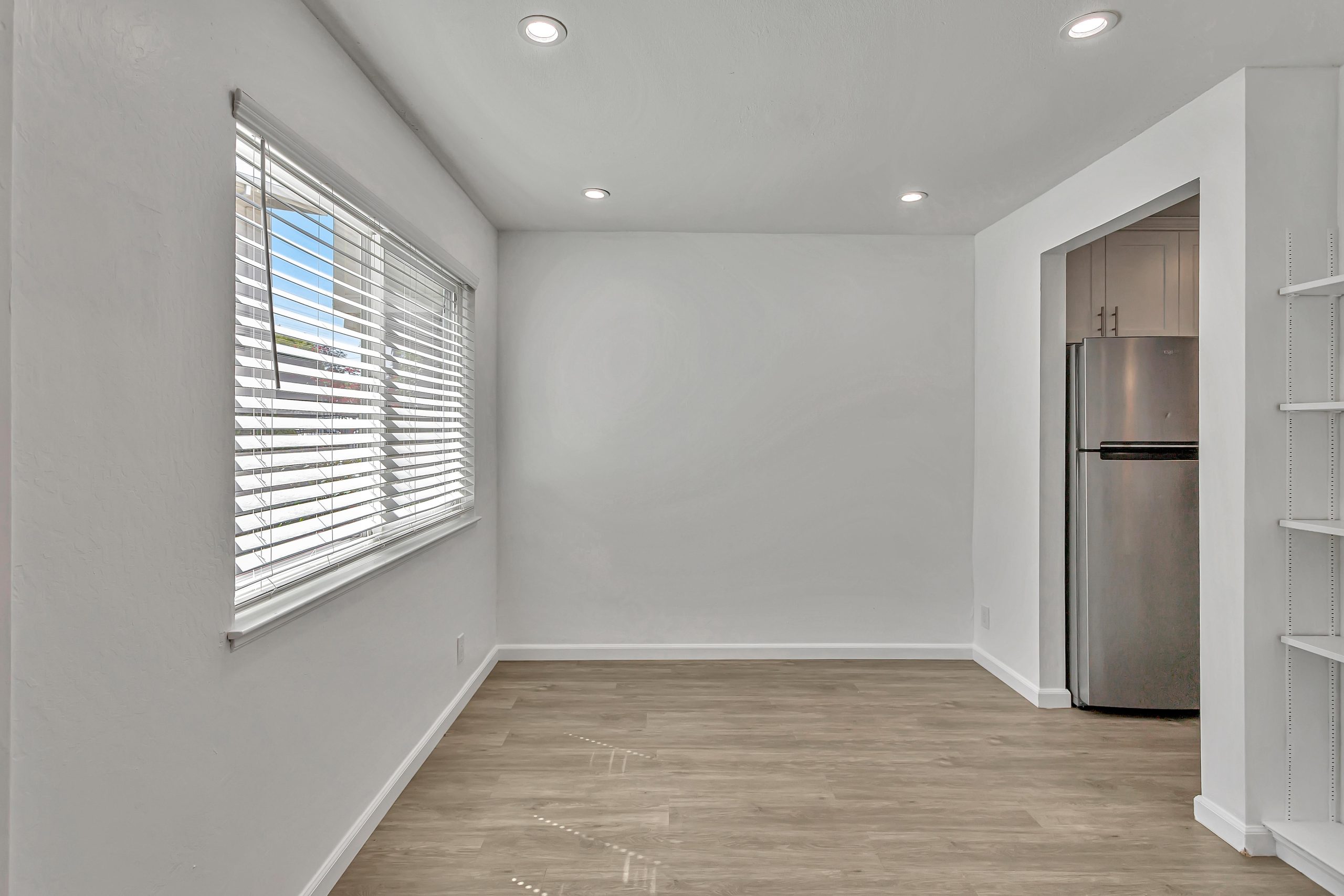F8_46728CrawfordStreet_025