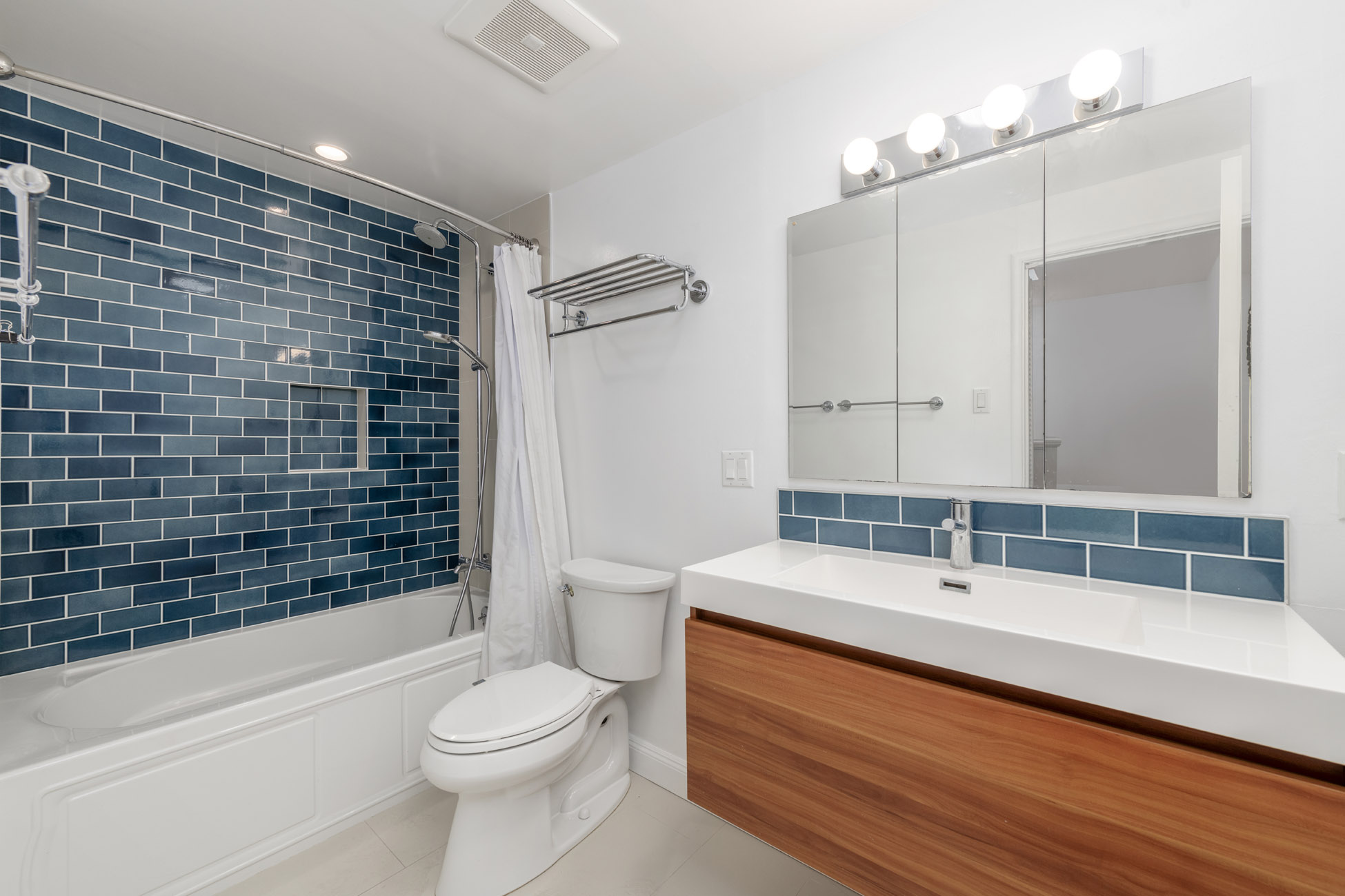 18_primary_bath