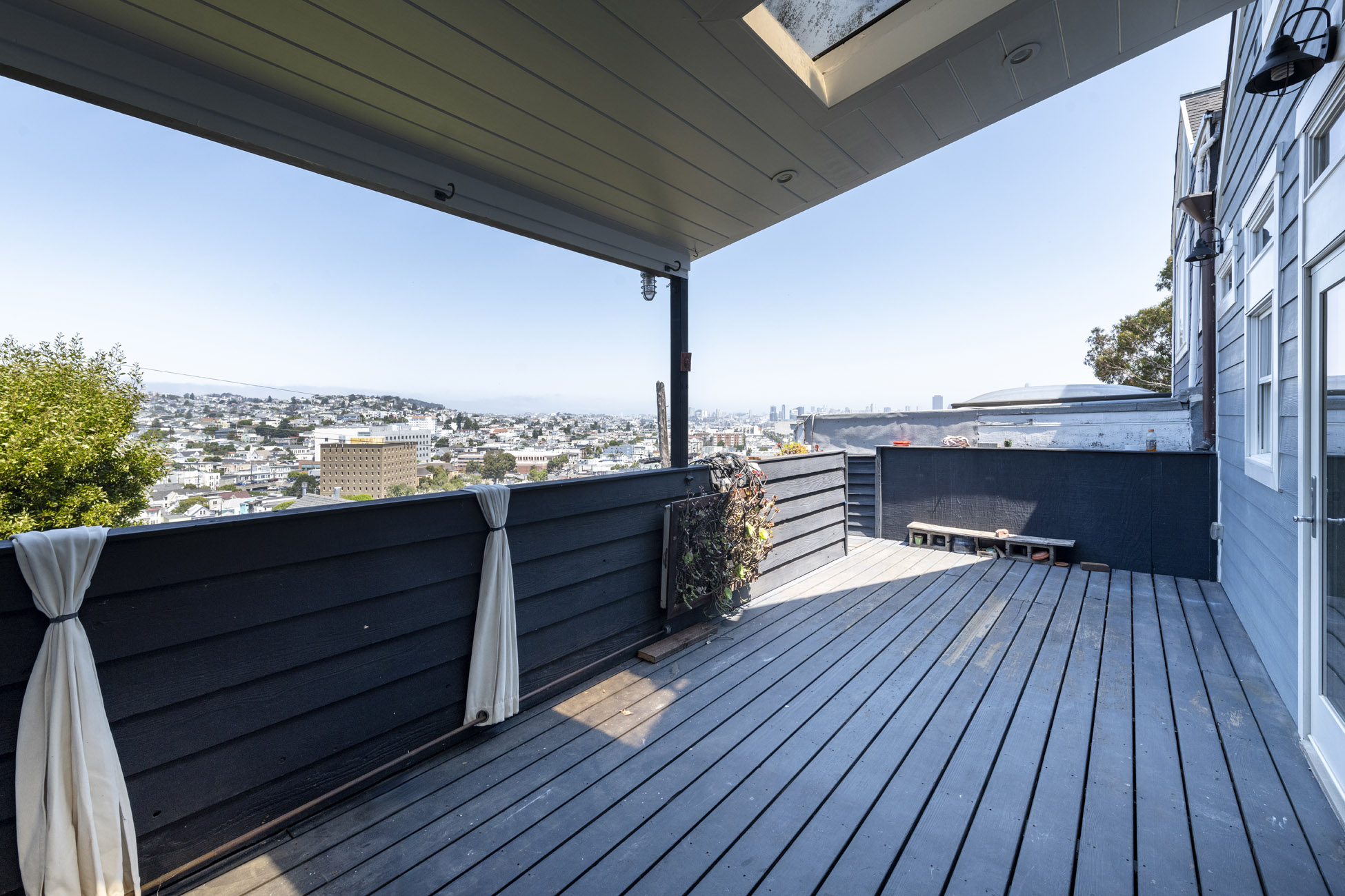 29_balcony