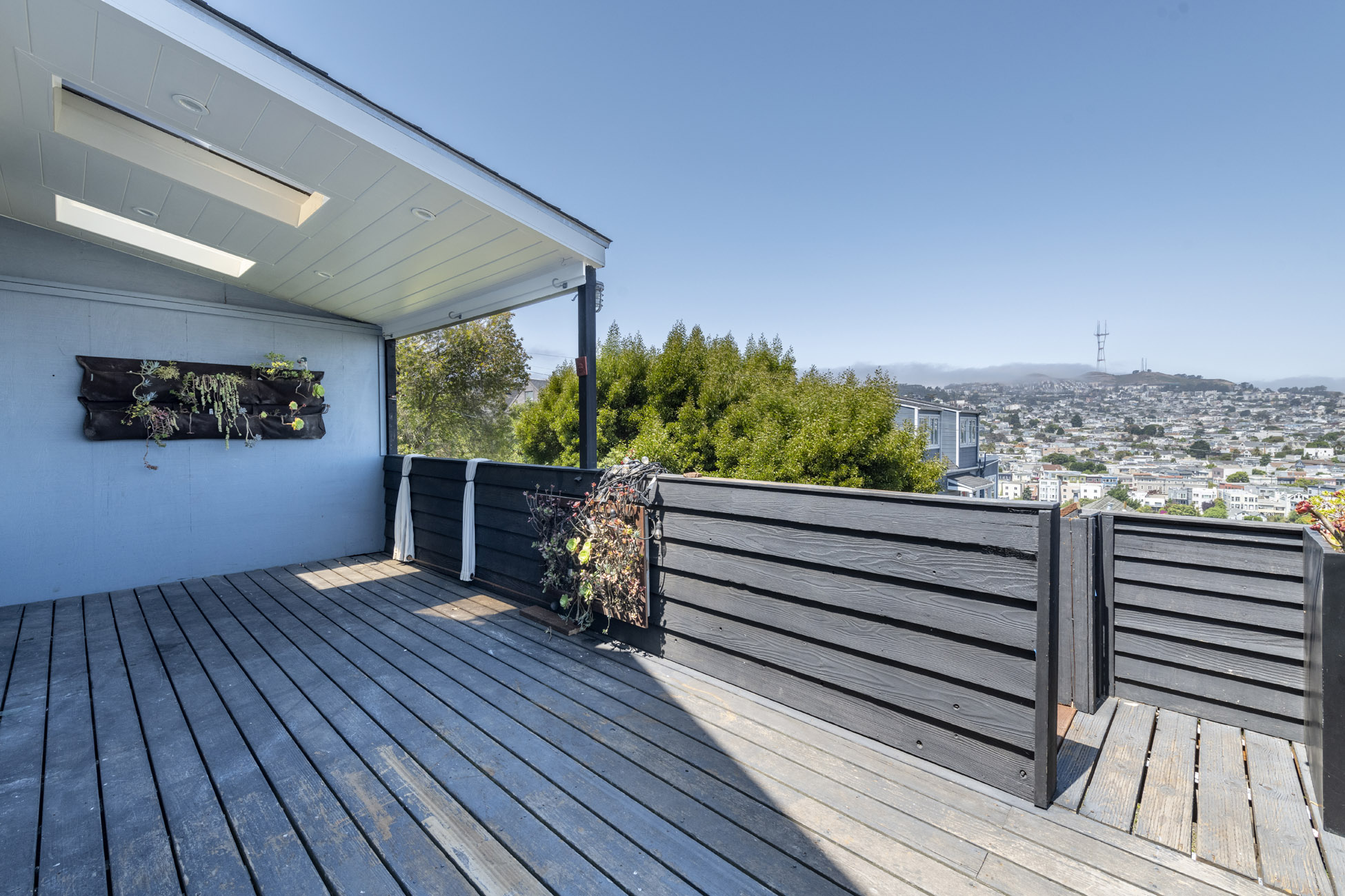30_balcony