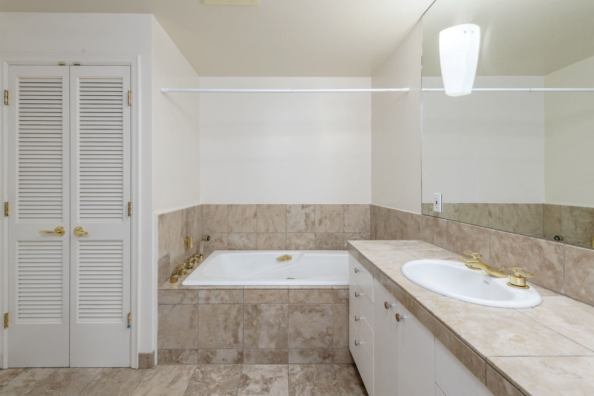 19_primary_bath