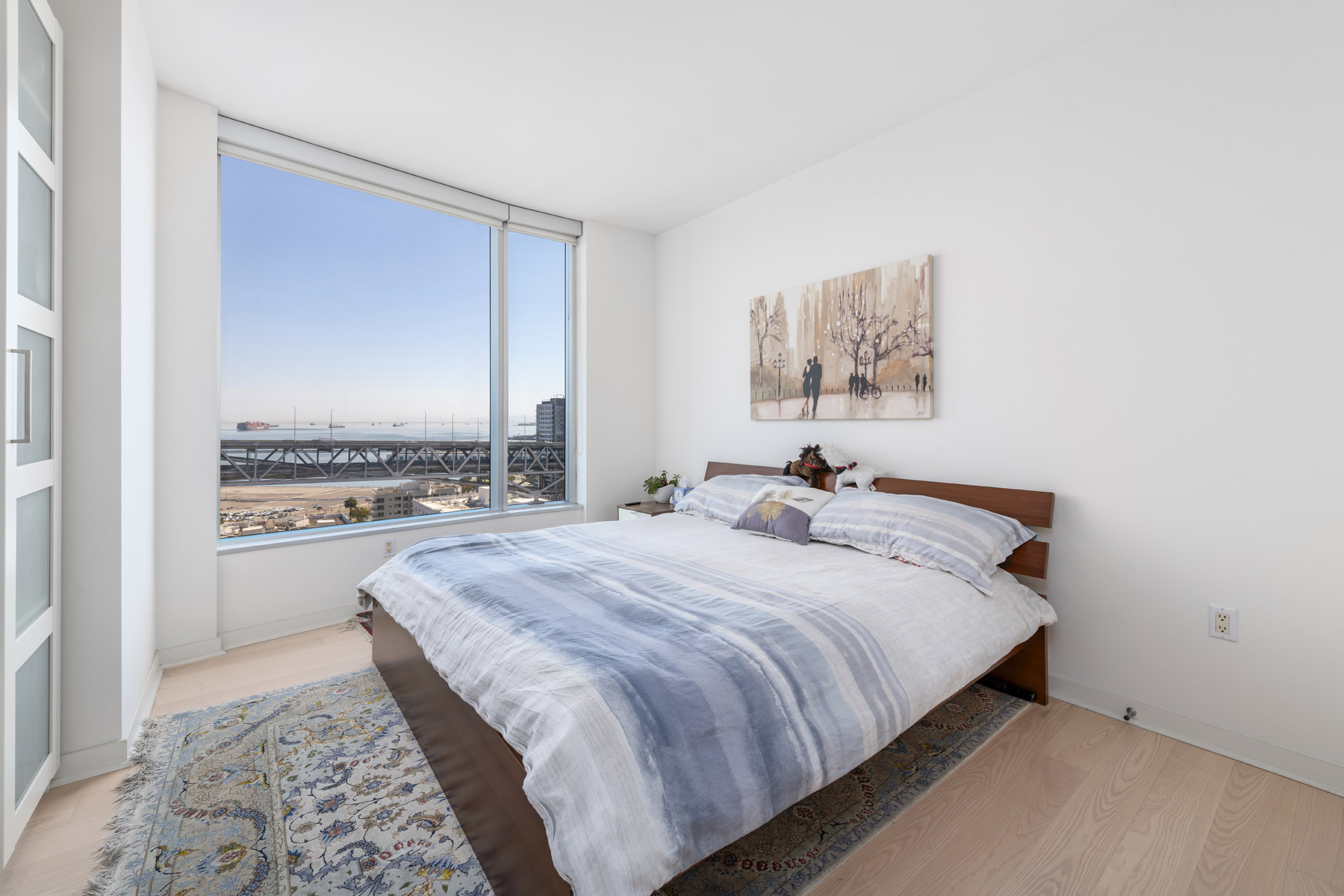 13_bedroom1