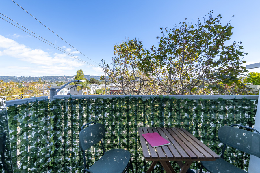 23_balcony
