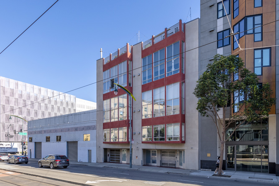 01_facade
