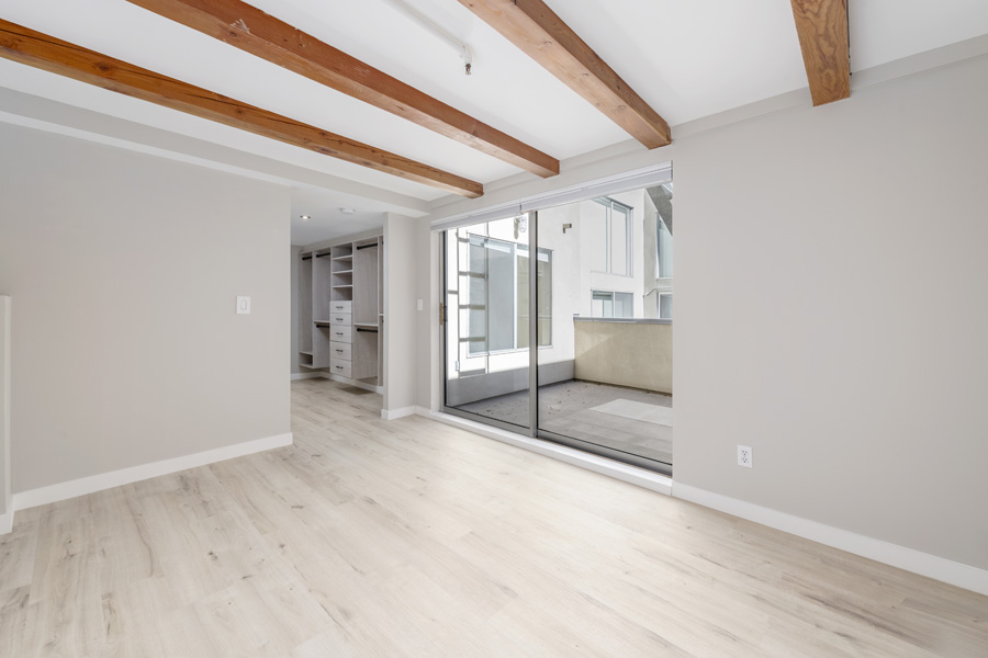 22_primary_bedroom
