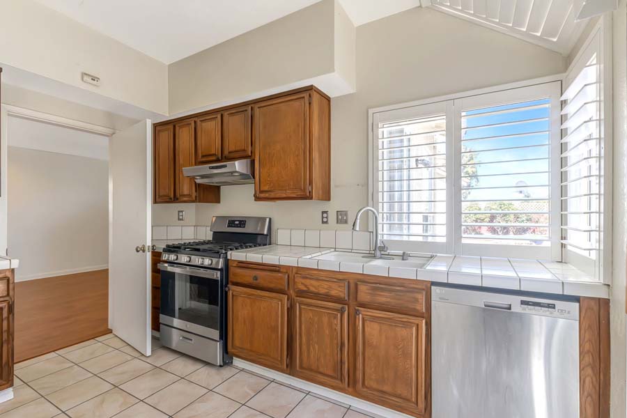 15-web-or-mls-2890-barrington-terrace