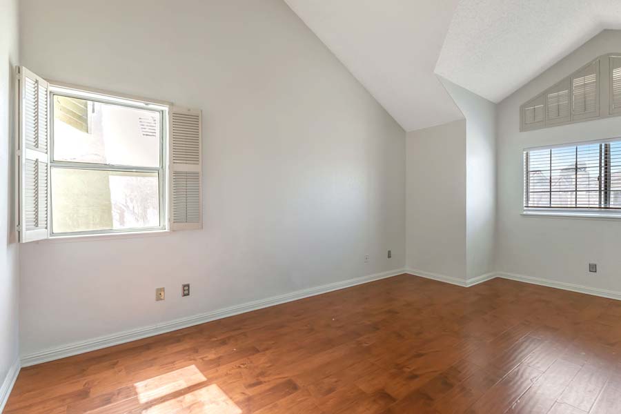 16-web-or-mls-2890-barrington-terrace