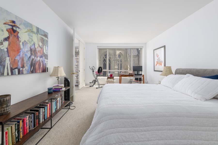 19_bedroom