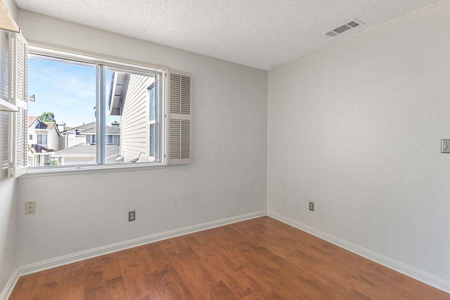 20-web-or-mls-2890-barrington-terrace