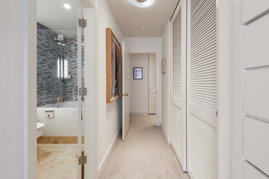 20_bedroom_suite