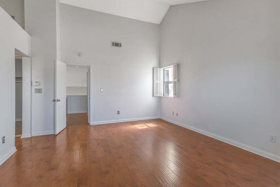 24-web-or-mls-2890-barrington-terrace