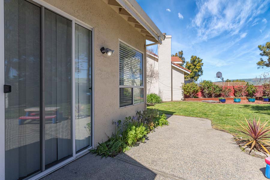 38-web-or-mls-2890-barrington-terrace