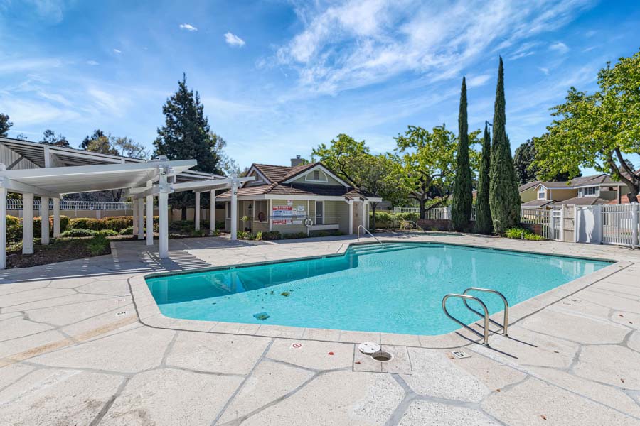 42-web-or-mls-2890-barrington-terrace