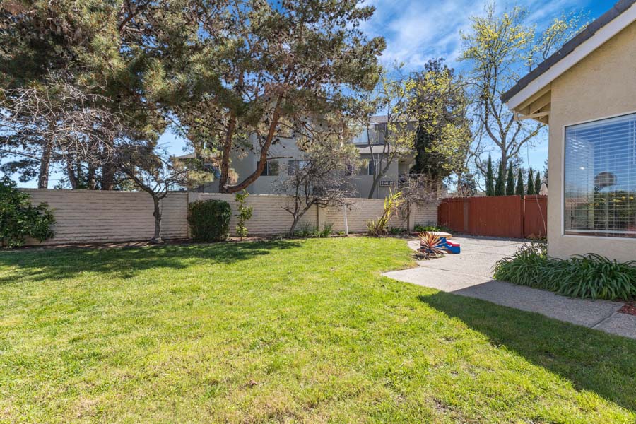 46-web-or-mls-2890-barrington-terrace