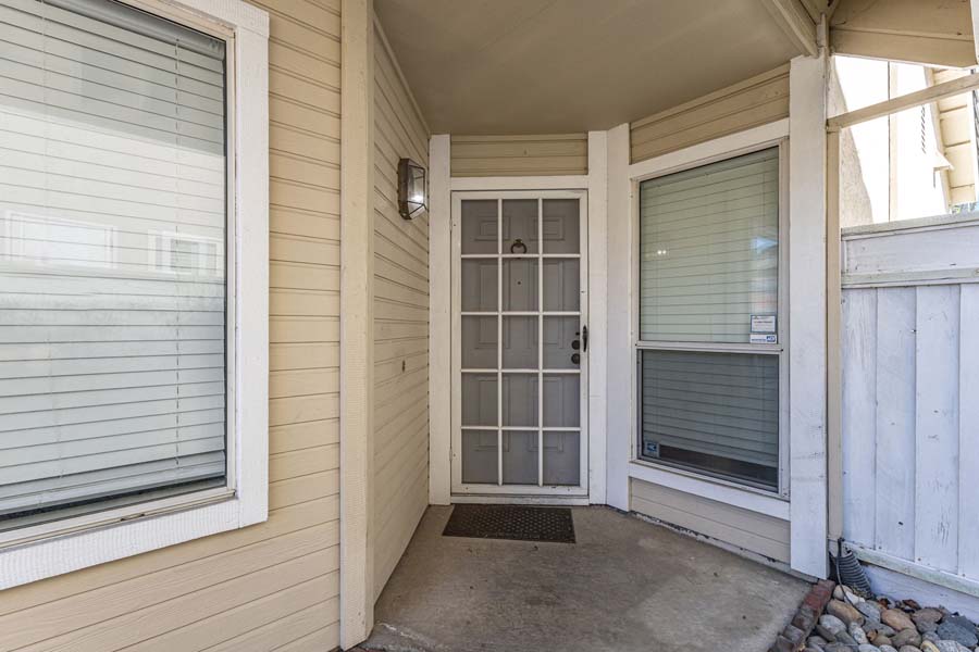 6-web-or-mls-2890-barrington-terrace