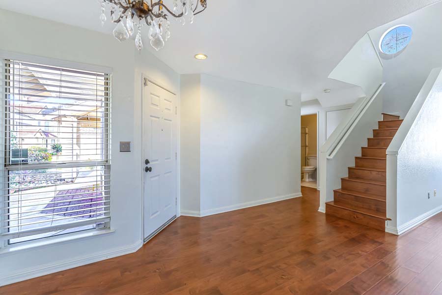 9-web-or-mls-2890-barrington-terrace
