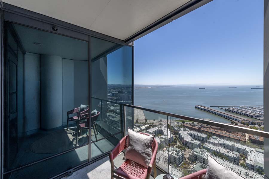 26_balcony