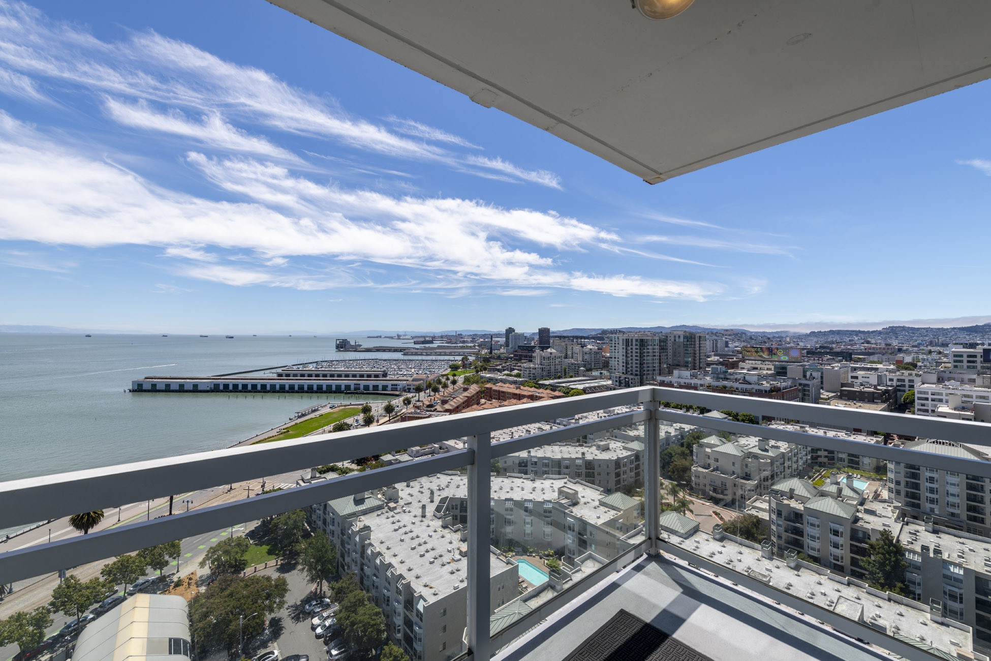 12_balcony
