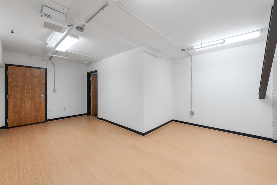 21_bedroom