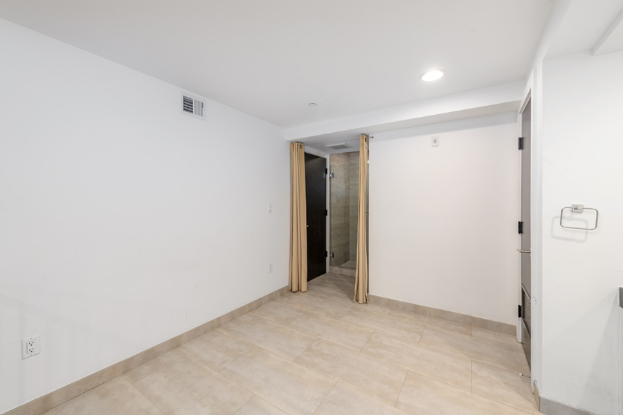 24_loft_bedroom
