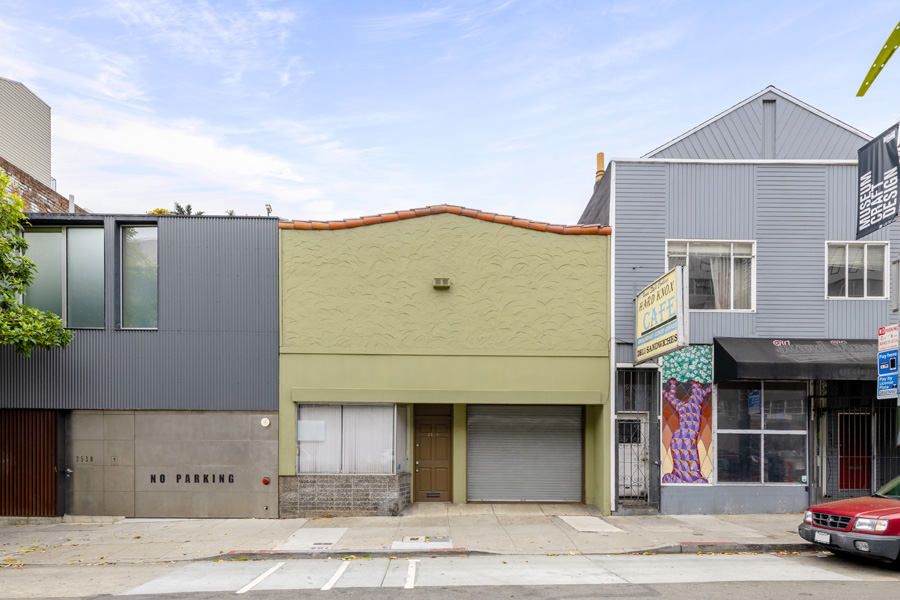 02_facade
