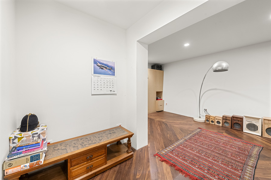 16_bedroom