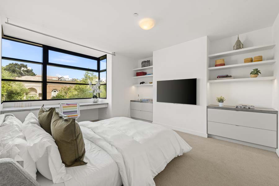 33_bedroom2