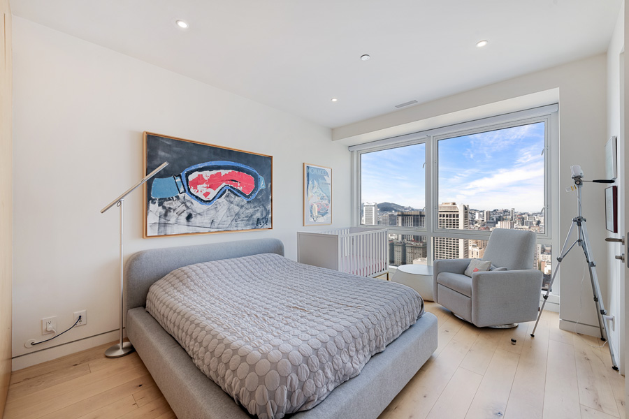 17_bedroom