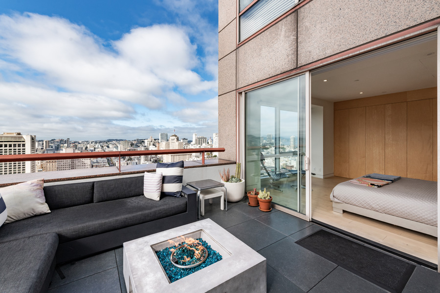 39_balcony