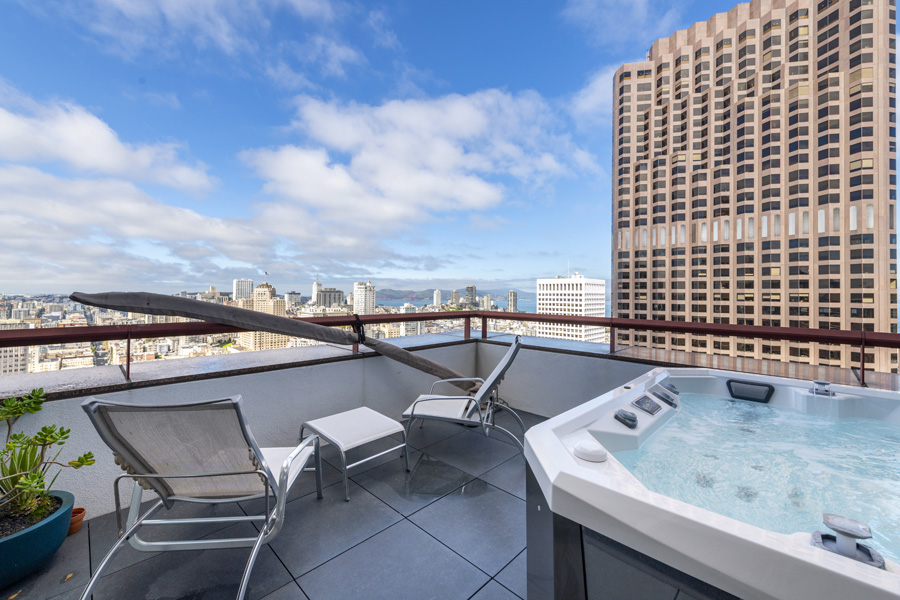 42_balcony2