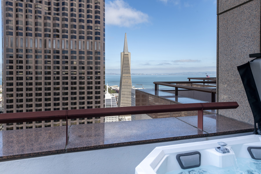 43_balcony2