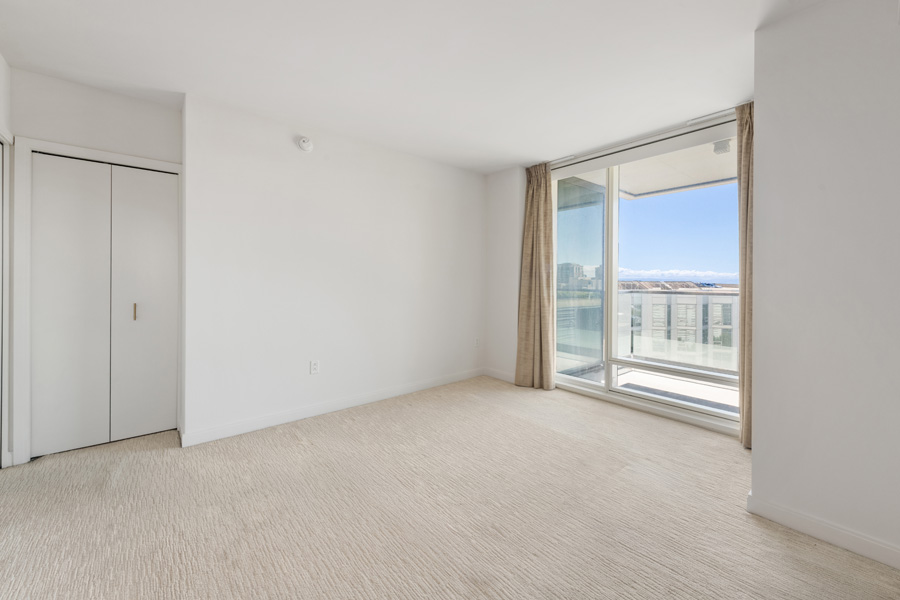 13_bedroom