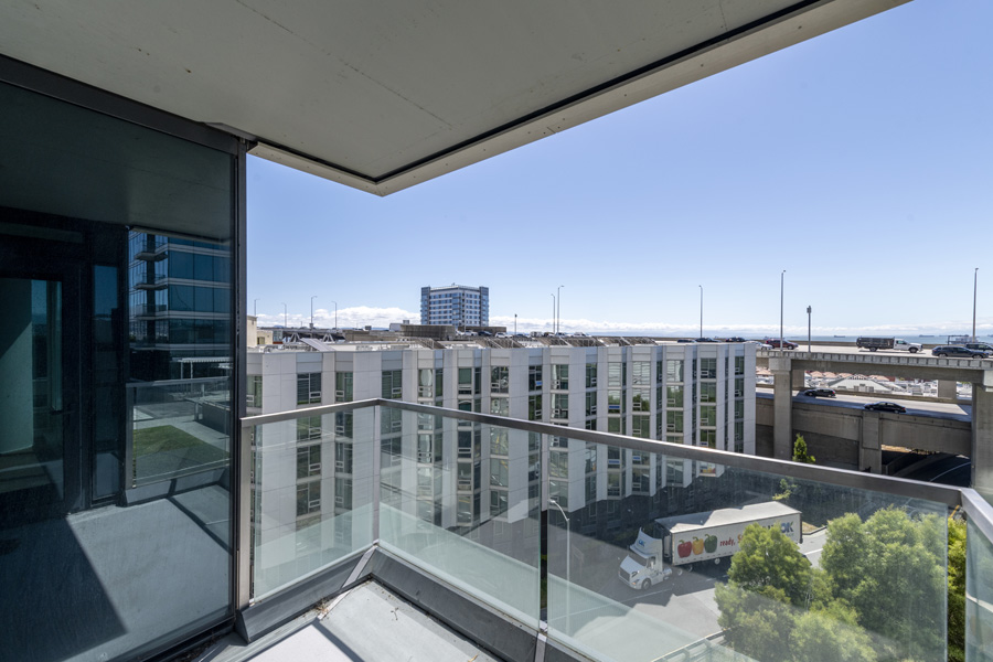 23_balcony