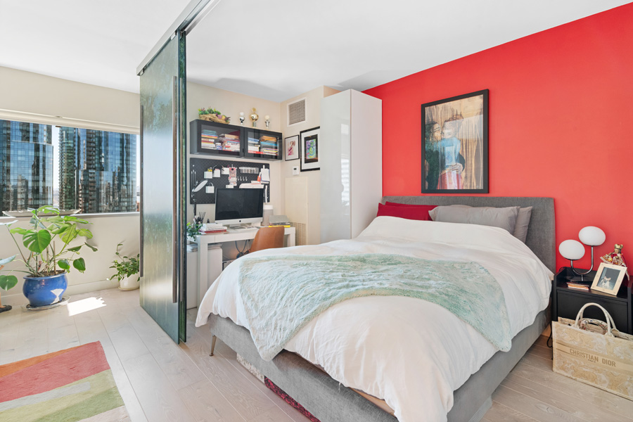 10_bedroom
