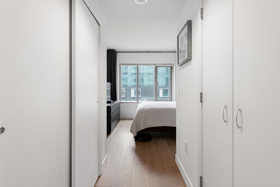 13_bedroom